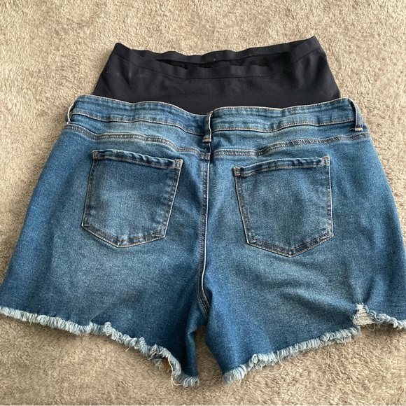 Time & Tru Women’s Maternity Shorts Size XL - Picture 2 of 4